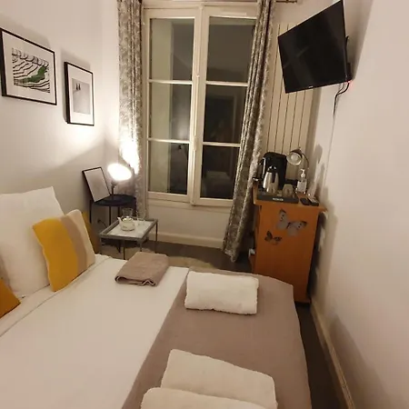 Apartment Wonderful Place, Gare Montparnasse 1 Minute,close To Louvre Meusm Paris